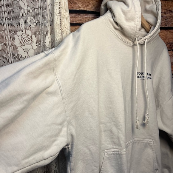 Brandy Melville Cream South Bay California Surf Hoodie (048) - Picture 6 of 10